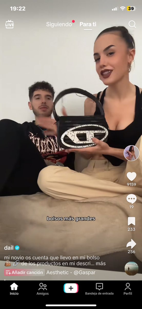 anita🥒 tweet media