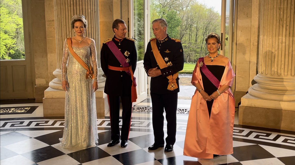 🇧🇪🇱🇺 STATE VISIT LUXEMBOURG TO BELGIUM 🍽️ Ready for the STATE BANQUET: King Philippe and Queen Mathilde + Grand Duke Henri and Grand Duchess María Teresa 📍 Castle of Laeken (Brussels), the official residence of Philippe and Mathilde