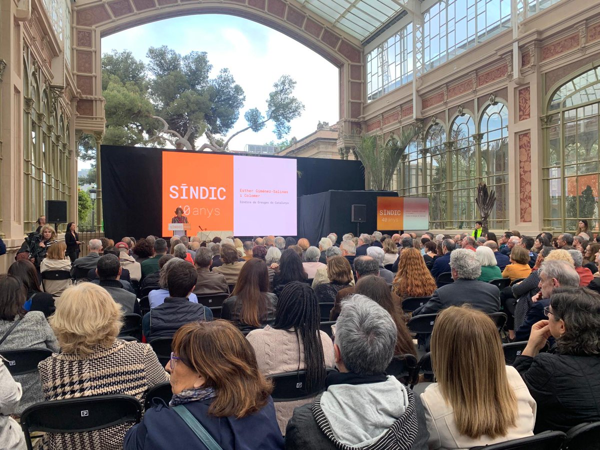 #40anys Esther Giménez-Salinas: 'La Catalunya dels 8 milions és un gran repte però també una oportunitat per reforçar la cohesió social. Una societat diversa és una riquesa però cal fer-ho bé: moltes lleis estan pensades per a una societat homogènia.'