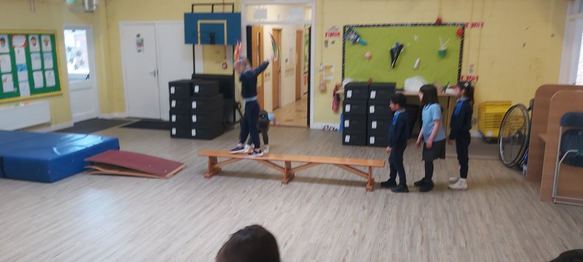 Great work in our gymnastics lesson again today 👏