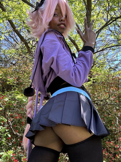 going out for cosplay is sm fun (〃ω〃) https://t.co/vNAmg4OrnP