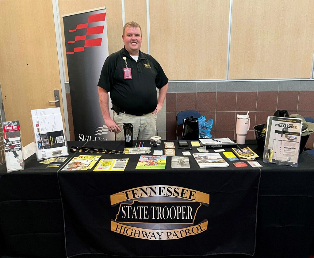 Trooper Jenkins and Dispatcher Young have been recruiting the next generation of troopers and dispatchers this week. The @SkillsUSATN competition at Chattanooga Convention Center is a wonderful opportunity to interact with motivated teens and parents from all over the state.