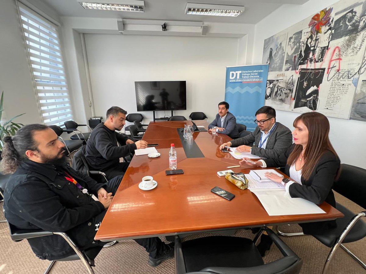 📌Dirigentes del sindicato Ripley Call Center, se reunieron con la jefa de Gabinete, Claudia Salgado, el jefe de la unidad de DD.FF. Sergio Santibañez, y el jefe de unidad del dpto. de inspección Harold Espinoza, para abordar vulneraciones que afectan a trabajadores del sector.