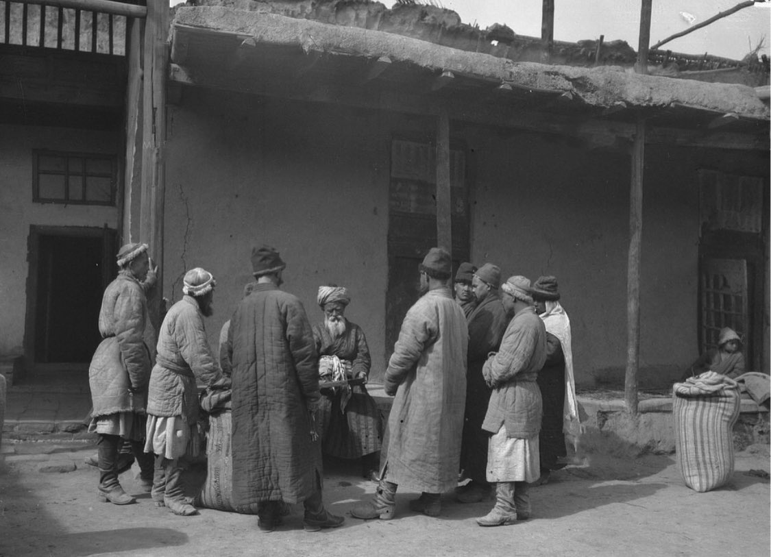 1906-1908, East Turkestan. The Mannerheim Asian Expedition. 1) Mosque and tomb. Not far from Kashgar 2) Home of Swedish Lars Eric Hogberg 3) A street in Kashgar 4) Local Aksakals, Aksu city Credits: _vatanparvar