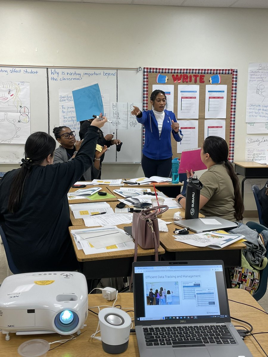 Nicole Valiente Moran tweet media