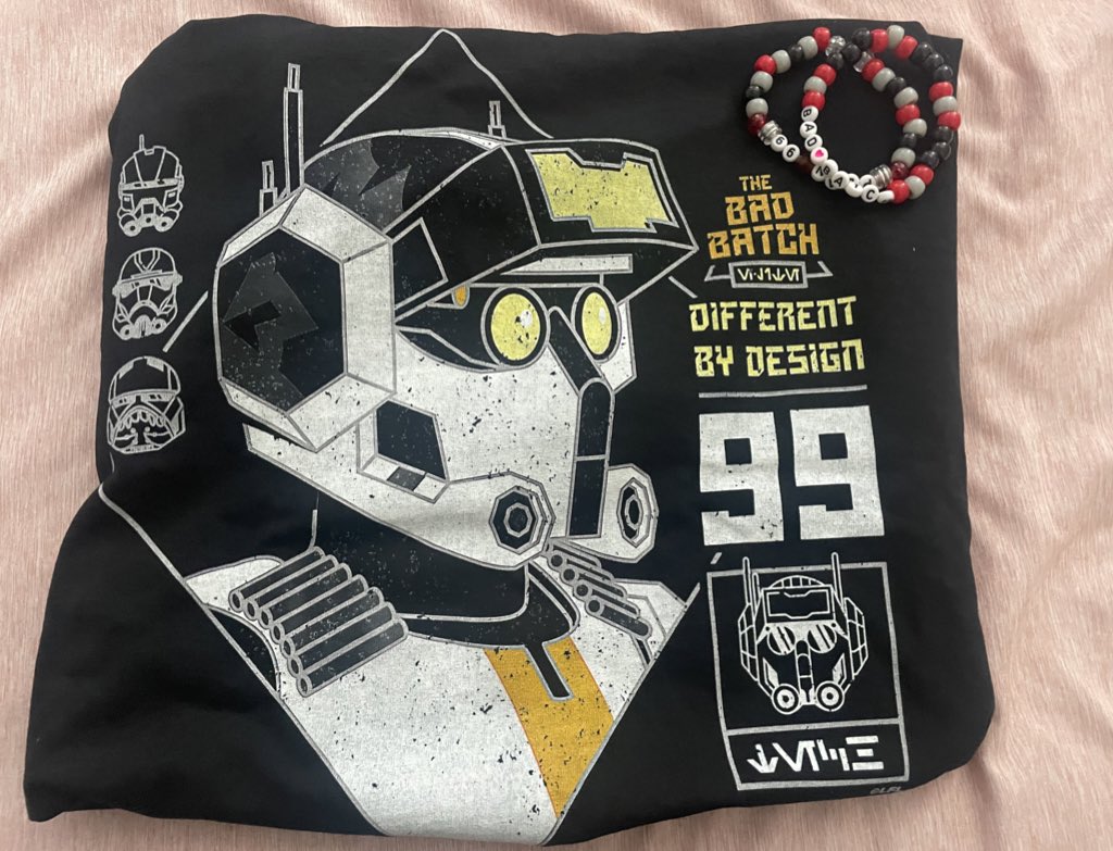 StarWarsBean's tweet photo. GOT ONE OF MY SHIRTS FOR STAR WARS NITE 🕺 #TheBadBatch https://t.co/zPATL6Dj8h