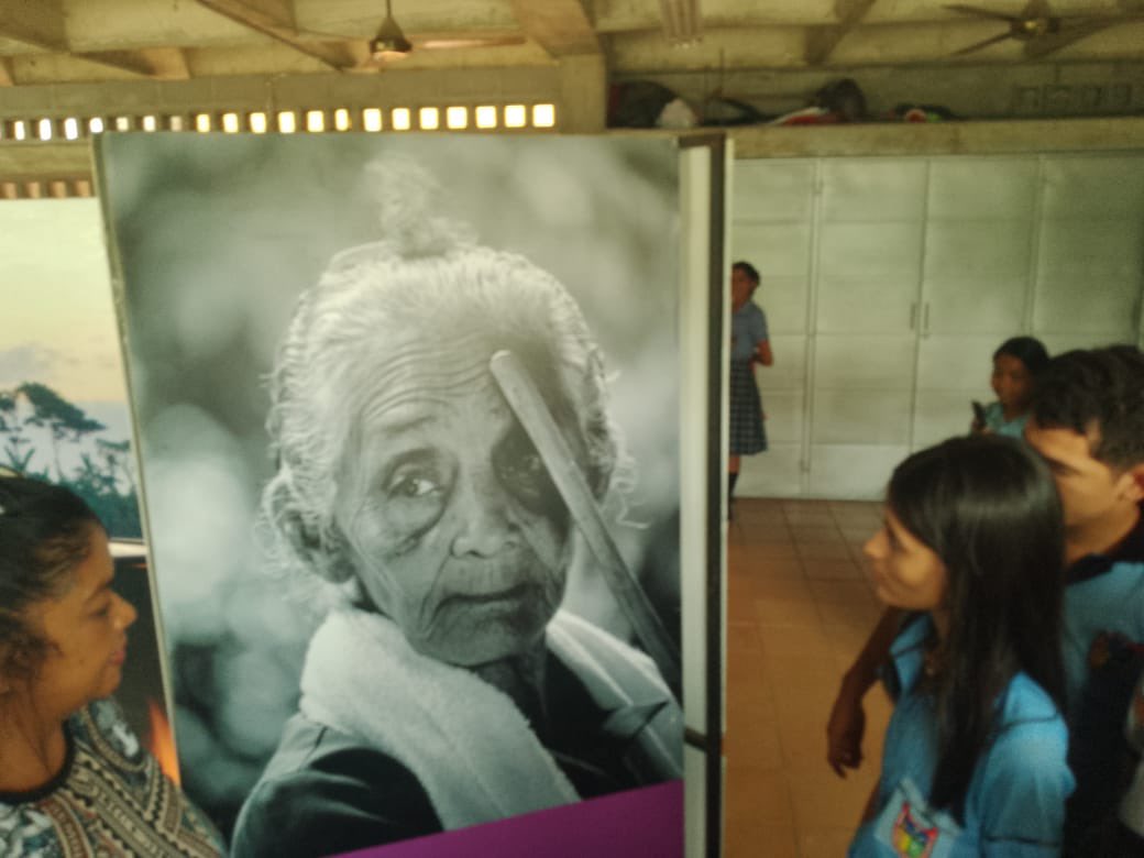 Juan Jose Lopez Negrette (@jjln0468) on Twitter photo Sigue nuestra exposición fotográfica circulando por las instituciones educativas de #Cordoba, esperamos que este año unos 30 mil niños y 2 mil docentes puedan interactuar con ella.
Con el auspicio de <a href="/FondoAccion/">Fondo Acción</a>
<a href="/asprocig/">• A S P R O C I G •</a> lo hace posible. Sigue nuestra exposición fotográfica circulando por las instituciones educativas de #Cordoba, esperamos que este año unos 30 mil niños y 2 mil docentes puedan interactuar con ella.
Con el auspicio de <a href="/FondoAccion/">Fondo Acción</a>
<a href="/asprocig/">• A S P R O C I G •</a> lo hace posible.