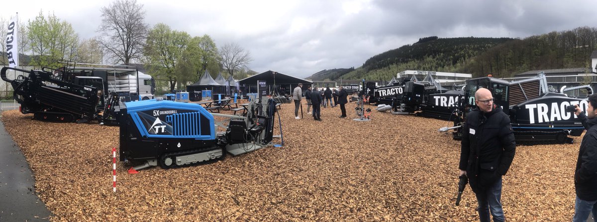 Großartiges Event heute beim <a href="/TractoTechnik/">TRACTO</a> Hands On Day 2024 mit dem Schwerpunkt #Glasfaser. 
Spülbohrverfahren und Erdraketen sind wichtige Verfahren zur grabenlosen Verlegung von Glasfaserkabeln und sollten noch häufiger eingesetzt werden. 

linkedin.com/posts/activity…