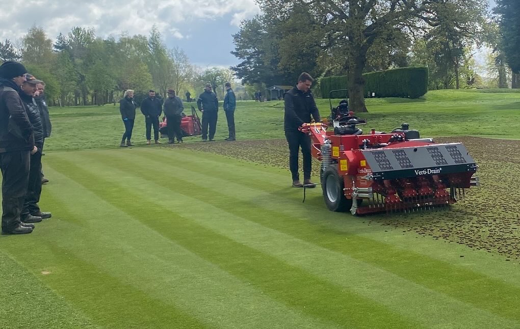 maxstokepark_gc's tweet photo. Greens Renovation Roadshow - was great to have @GeorgeBrownsLtd with us today showcasing their equipment on a Full Green renovation from start to finish on our turf nursery. 

https://t.co/pKAjTWZcW1

⛳️🏌️‍♀️🏌️

#MPGC #MaxstokeParkGC #Warwickshire #golfing #lovegolf #golf https://t.co/5hIJc66jba