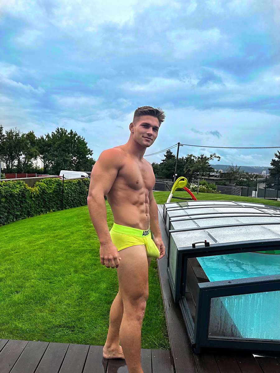 Let’s swim together😜 @chriswrestlerjr onlyfans.com/wrestler_chris…