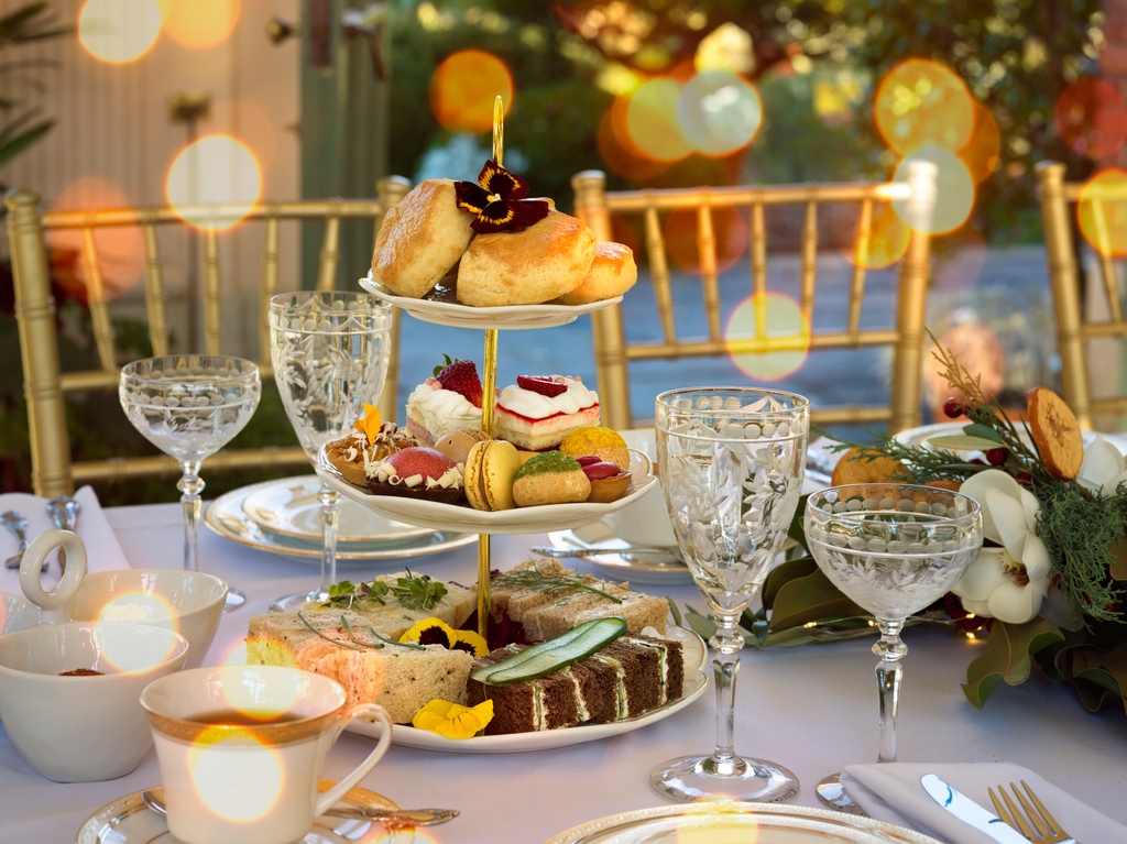 Experience blooming elegance in Filoli’s Garden House. Tuck into an array of finger sandwiches, scones, & patisseries while sipping tea and sparkling wine in an exclusive setting. Daytime admission is included. Check out filoli.org/culinary! Photo: MIke James (@imikej on IG)