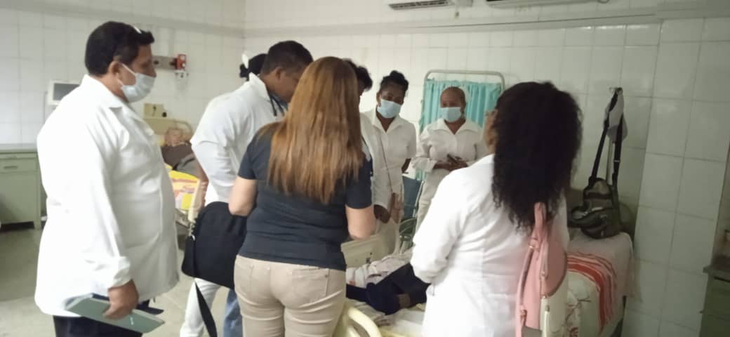 Deme Venezuela en qué servirla: ella tiene en mí un hijo. Los colaboradores de la Misión Médica, solidarios por convicción. #21AniversarioBarrioAdentro #CubaPorLaVida #CubaCoopera <a href="/cubacooperaven/">Brigada Médica Cubana en Venezuela</a> <a href="/MINSAPCuba/">Ministerio de Salud Pública de Cuba</a> <a href="/japortalmiranda/">José Angel Portal Miranda</a>