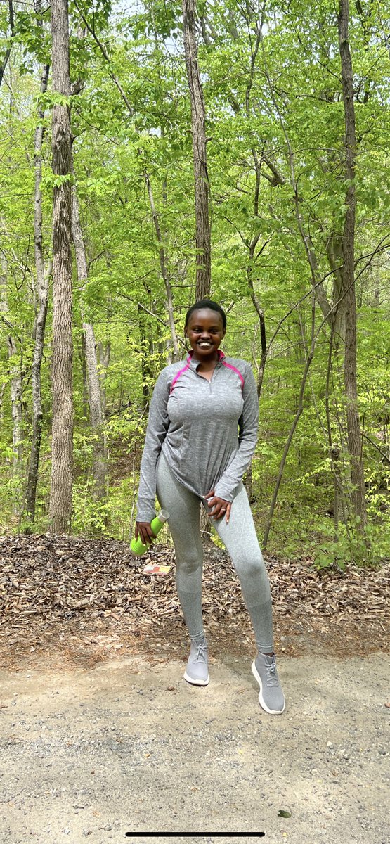 In my hiking era 🫠. Tryna lose this mommy body😩