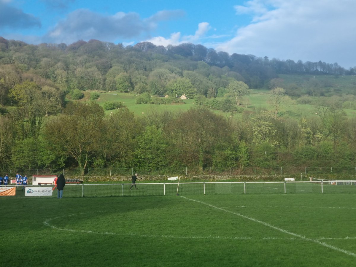 Lovely view at cromford & wirksworth @cwwtfc against @GSPrimsfc in the @CentralMidsAll South, a bad crash on the A38 torpedoed my plan to go to AFC Normanton @NonLeagueCrowd #groundhopping