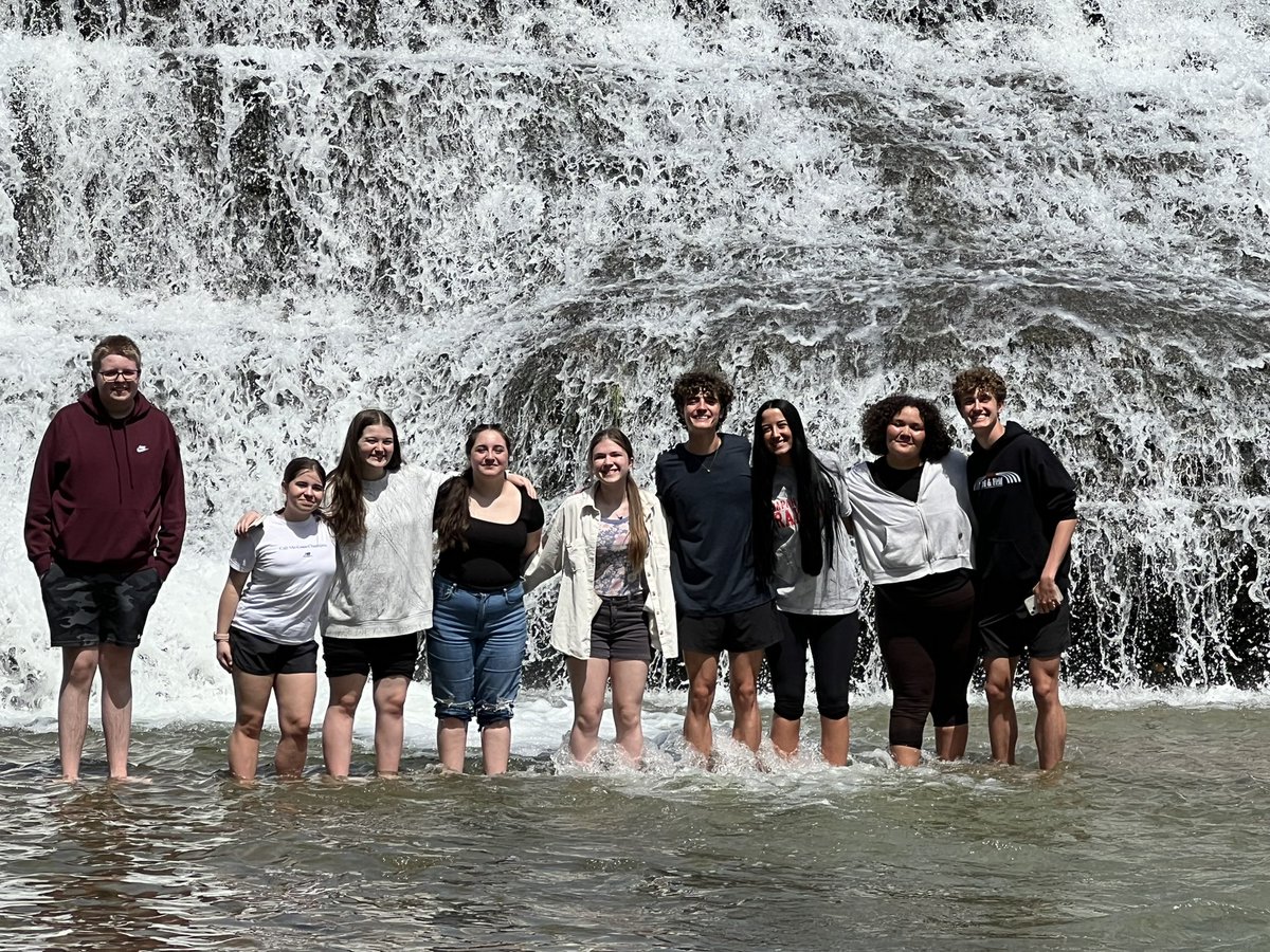 cashmoregood's tweet photo. The WHS Academic Team enjoying the peace and beauty of the #Thistlewaite Falls in Richmond. We’re getting ready for our Regional Meet. #LPSelma https://t.co/ZeRvXZpV9L