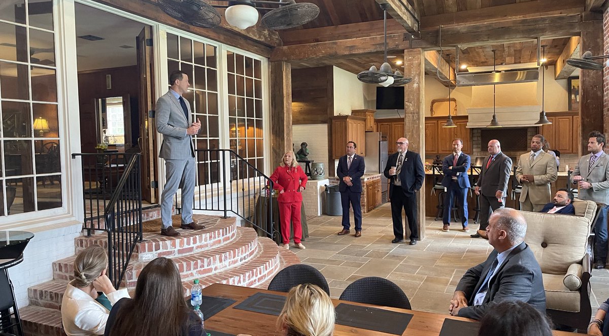 .@cadebrumley joined Youngsville Leadership & @BESE_LA member Simone Champagne this morning for a Q&A session. Keeping citizens informed about the momentum being created behind Louisiana education. #laed #lalege #lagov