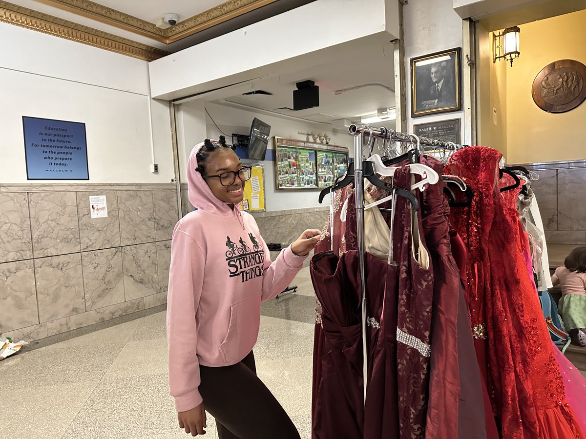 HARTs_HS's tweet photo. The 2nd Annual Prom Drive from last Saturday! More to come! ππ #promdrive #prom https://t.co/UlbyTRcBwY