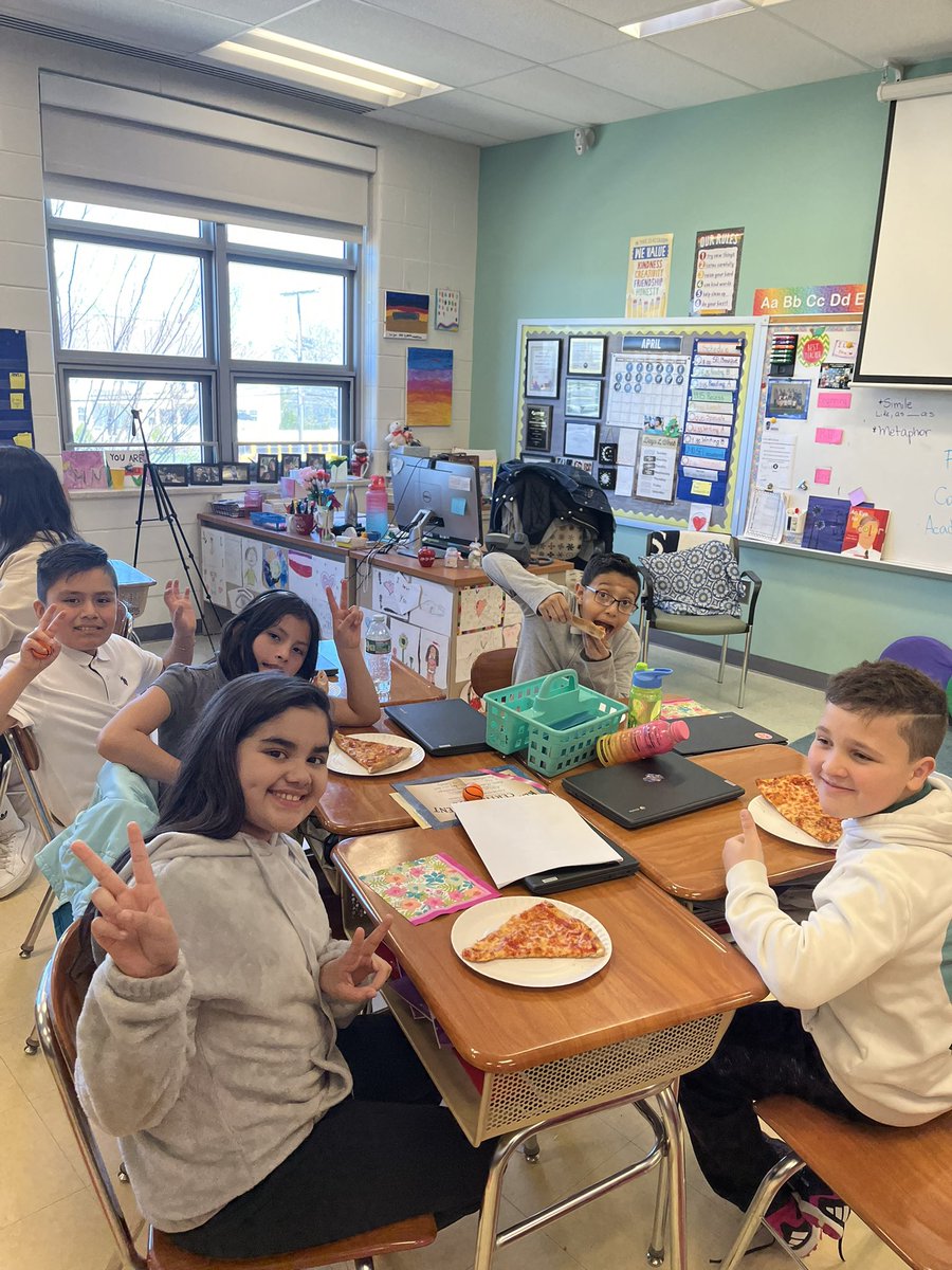 Congratulations to Mrs. DeSouza’s class for winning the March Madness Reading Challenge! We are so proud of you! 🏀📚