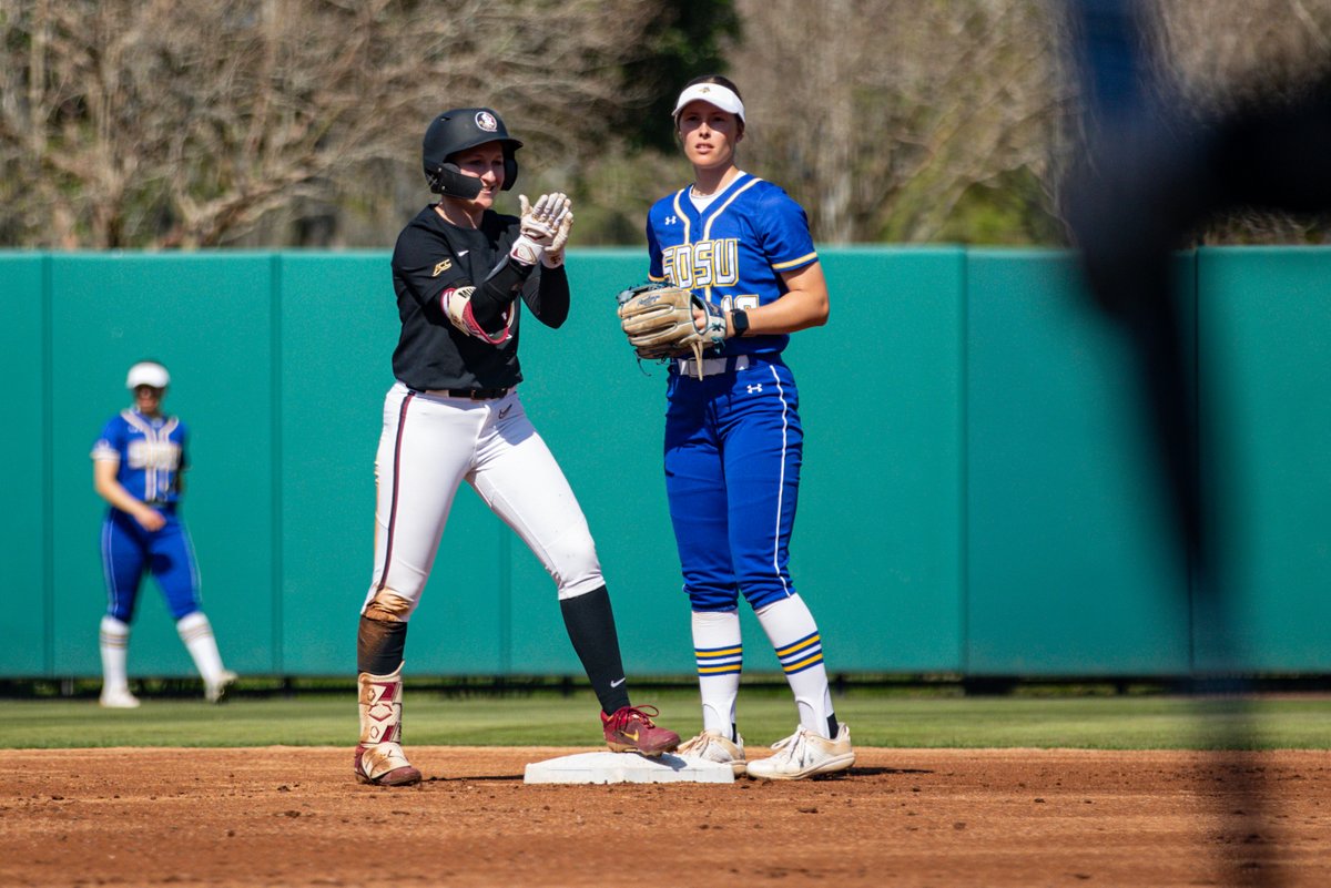 FSU_Softball's tweet photo. 2⃣0⃣0⃣ career hits for Mudge‼️

Mudge picked up her 200th career hit this past weekend. It got us wondering what Mudge hit is y'all's favorite🤔 Let us know⬇️

#ALL4ONE https://t.co/IWCXVRSuAm