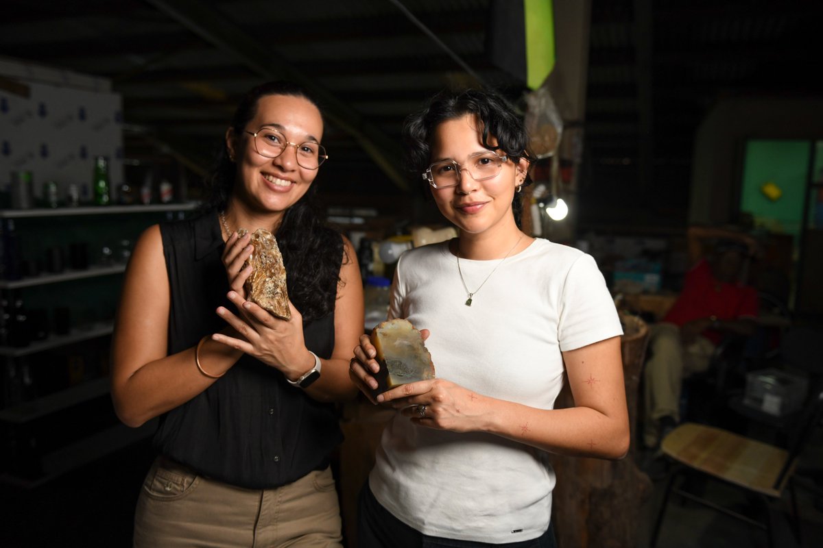 UNDPJamaica's tweet photo. Semi precious stones located across🇯🇲are transformed into stunning art by sisters Maëlle &amp; Sâyan. With a #COVID grant from @DevelopmentMin, they piloted their artisan network to📈production &amp; profit. How they prevailed while other small biz📉.

🔗https://t.co/VzeOvaW02N https://t.co/l89zhTVe54