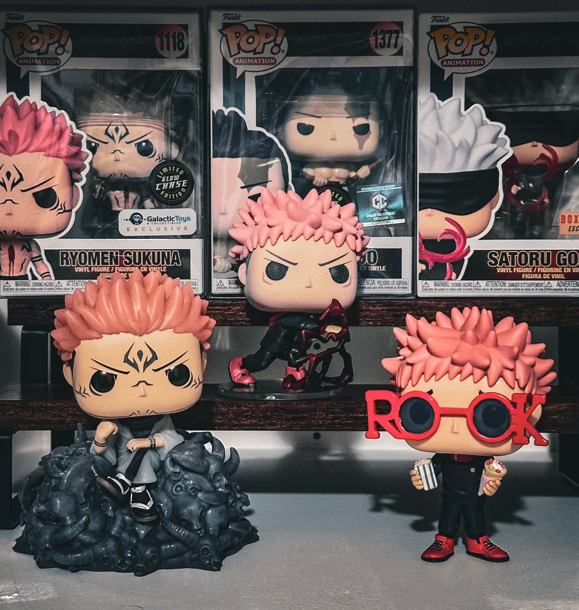 Happy #poptwinstuesday 🎉 I’ve been catching up on some new anime since I got back from my trip! Here’s one of my favorites! #jujutsukaisen 

@OriginalFunko #funaticofthemonth #funkofunatic #anime #originalfunko