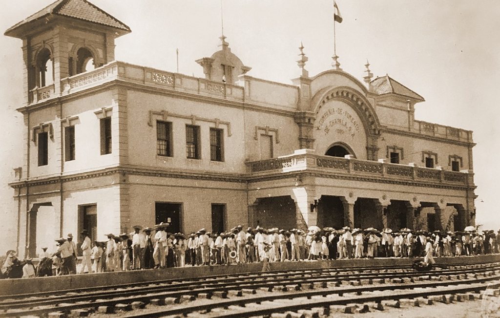 marianazv_'s tweet photo. ¿Sabías que hace 100 años podías viajar a Chapala en tren? ¡Traigamos esta experiencia de regreso! #ChapalaEnTren #PorUnTrenGdlAeropuertoyChapala #ProyectoAcademicoPAP @ITESO @PabloLemusN @ClaudDelgadillo @LauHaro @MiguelTorrucoG @MeyerFalcon @SecDiegoMonraz https://t.co/xqAeR2TPh1