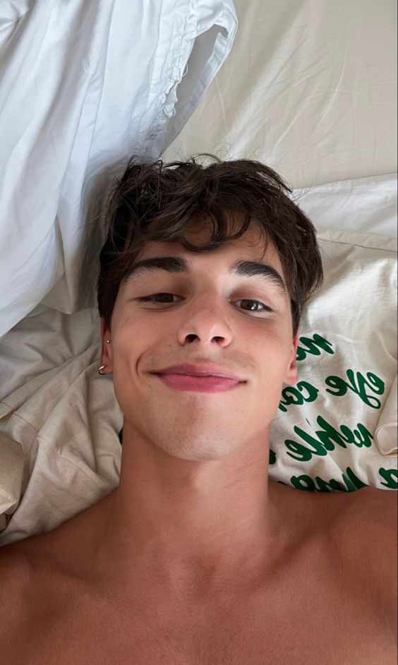 Free Daniel tweet media