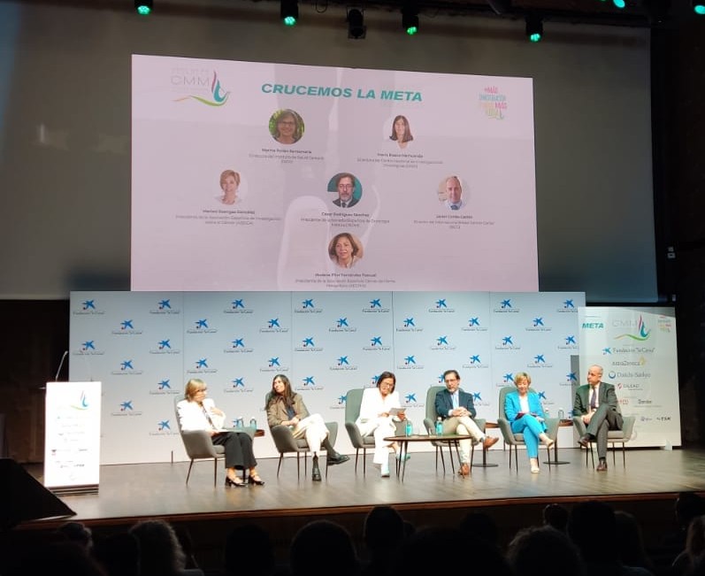 👉 Primera Mesa Redonda 'Juntos alcanzaremos la Meta', modera @Pilar_aldebaran, participan @modestopose, Marina Pollán Santamaría, @1969carodriguez, @msmelanoma y @JavierCortesMD #CrucemosLaMeta