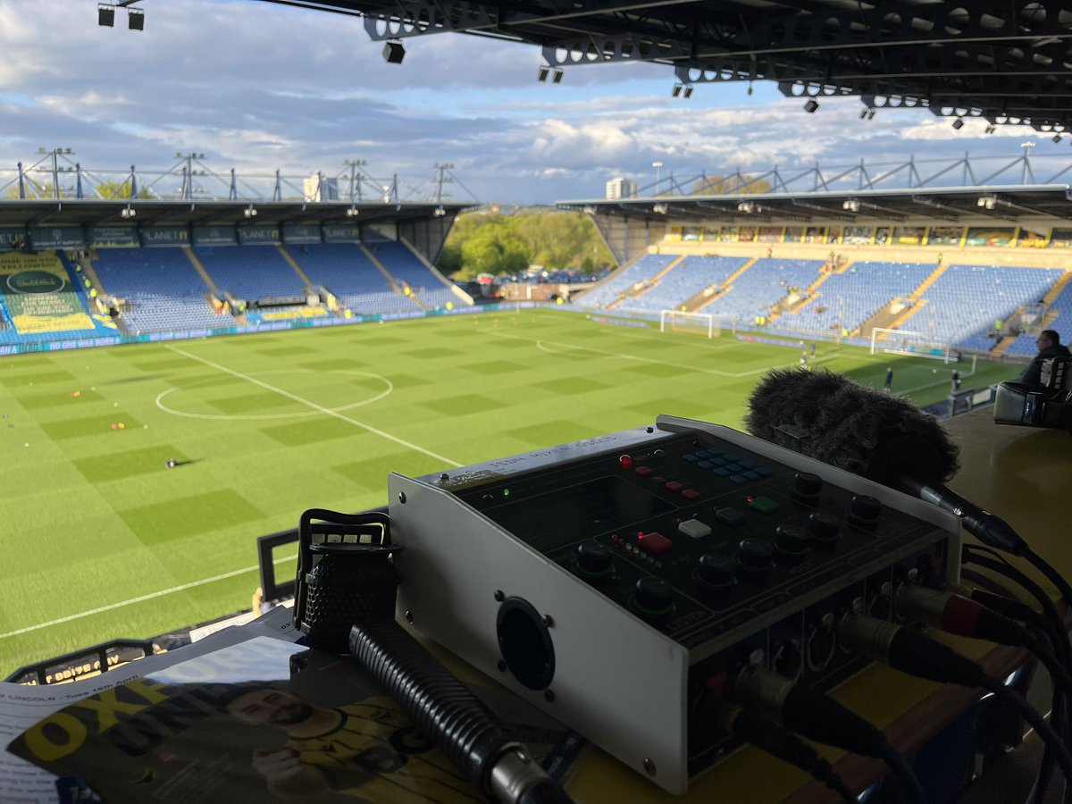 Had all 4 seasons of weather today. Ready and set for the penultimate home game of the season. One off loan deal for @BBCOxford tonight - don’t blame me for anything that goes wrong on the pitch (or off it actually)!!