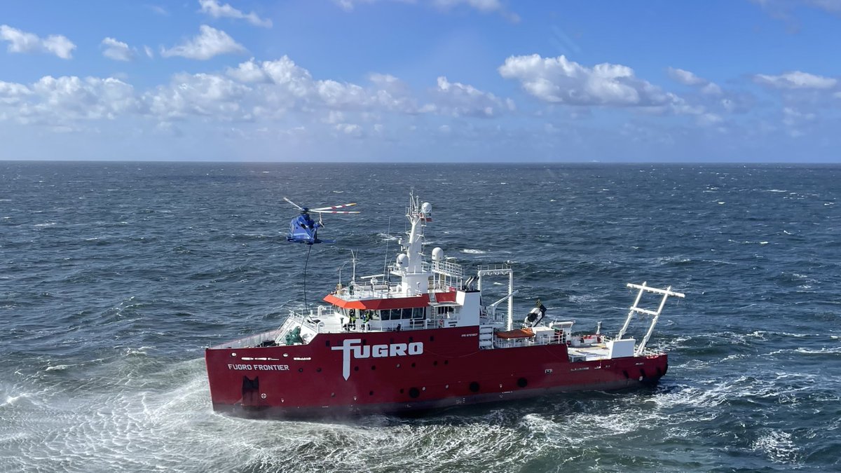 DePolitieheli's tweet photo. Vandaag met onze 3 AW139's van de @Politie @Defensie ondersteund tijdens de oefening #portdefender. @LDO_Helicopters #MARSOF #AW139 ^139 https://t.co/AIGifGEjKD