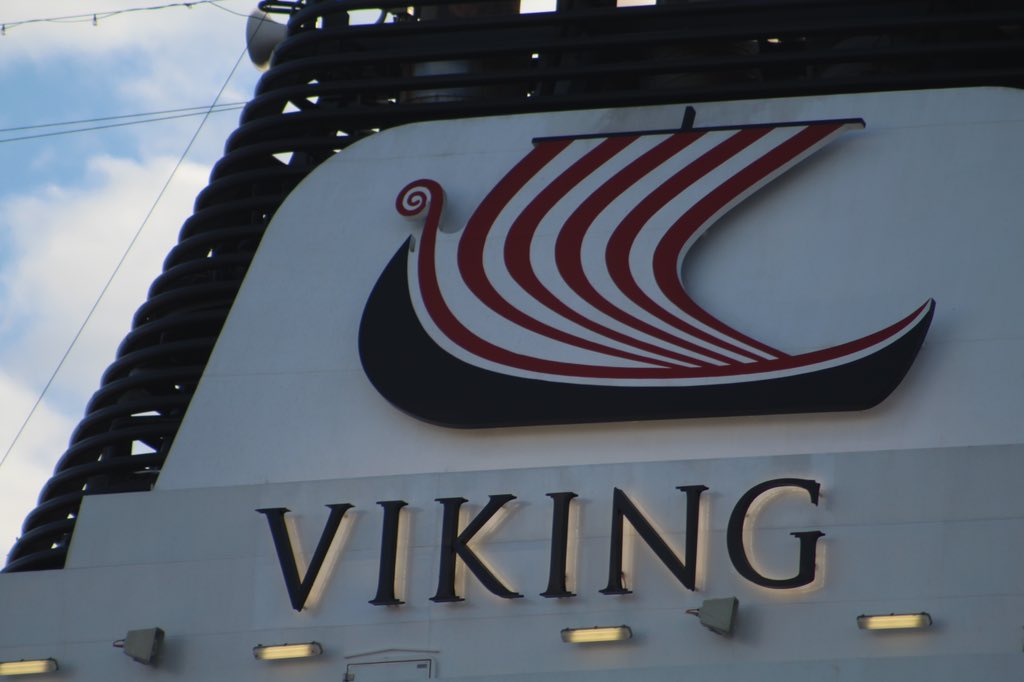 👋 Viking Venus sails from Portsmouth this evening bound for Dover @PortsmouthPort @mikesellersPIP @VikingCruises @WeLoveVikingUK @CruiseCapital @georgeemmett8 @portsmouthnews