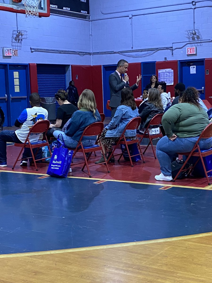 District 14 Superintendent Town Hall and Spring Resource Fair : Families and Community Organizations come together to cultivate the brilliance and excellence in every child ! @District14Supt @ruxdanika