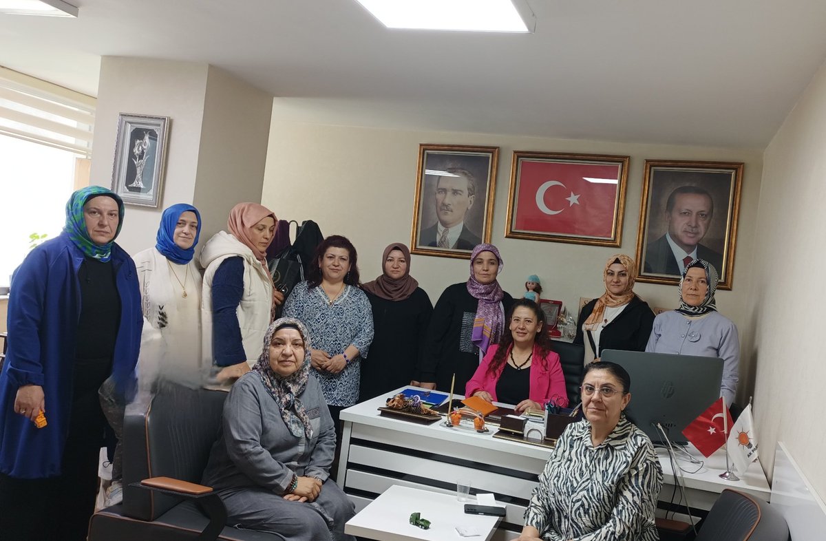 İlçe Kadın Kolu Başkanımız @NigarKoca0666 Başkanlığında yürütme kurulu toplantımız gerçekleştirildi. @aysekesir @hatice_cakmak_