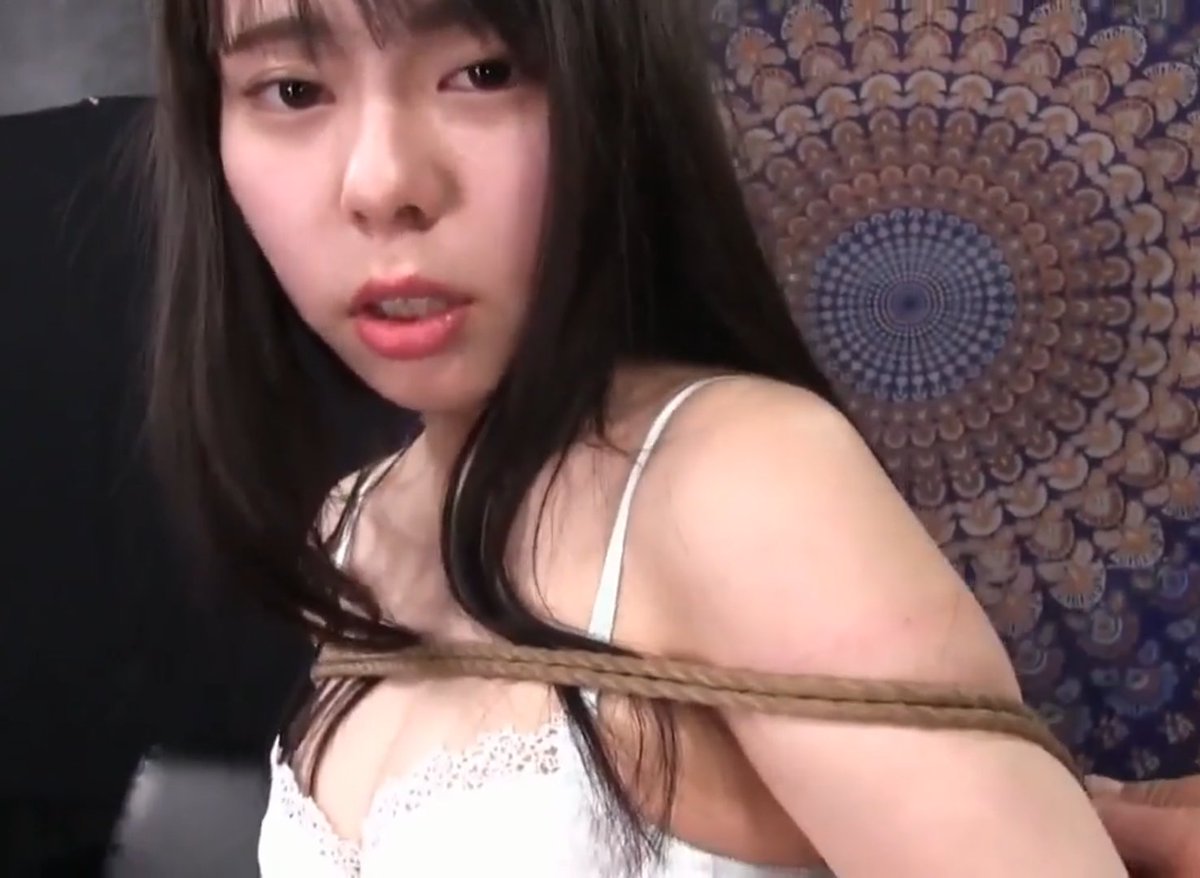 【ずっとイキ続ける痙攣の恐怖】媚薬ガンギマリ女子大生
ガチで痙攣の仕方が凄いから見てほしいｗ
1:57:00あたりからオススメ✨
DYIB-005で検索！！