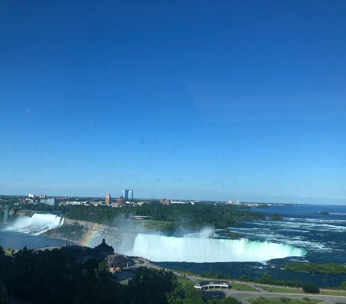 #TravelTueaday 2022. Niagara Falls - Canadian side.

#Travel #Photography #NiagaraFalls #Waterfall #USCanadaBorder