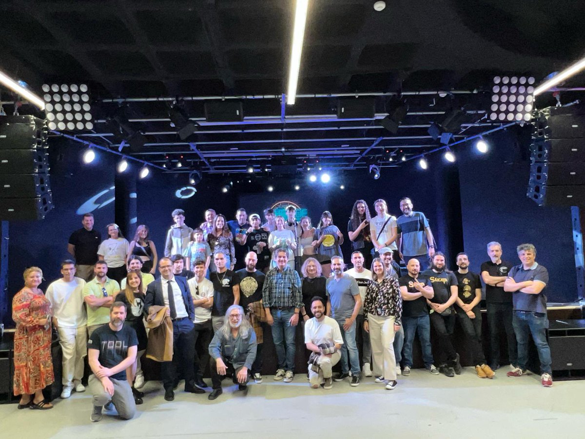 JavierAyalaO's tweet photo. Esta tarde mantenemos un encuentro con representantes de todos los grupos locales con los que vamos a colaborar desde Casa de la Música este trimestre. Es un lujo contar con tanto #TalentoLocal 
#AlíateConFuenlabrada https://t.co/fR2dSoMtD0