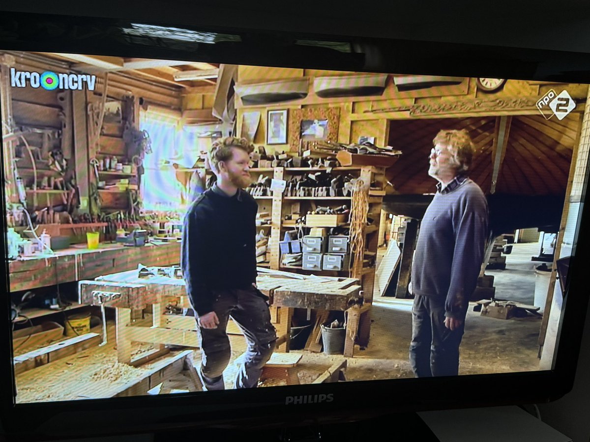 IVerkaaik's tweet photo. Mooie reportage restauratie boeier #Ludana door Peter Schouten en Mees in #Kortenhoef. Het behouden van het Varend Erfgoed door te blijven varen! @binnenstebuiten @KroNcrv #SSRP, #FVEN, #MCN https://t.co/tcQWC8zySB
