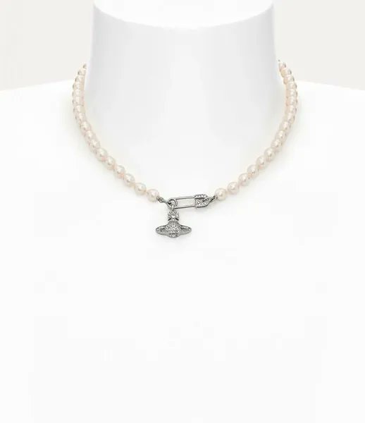 I just received Lucrece pearl necklace from Anonymous via Throne. Thank you! throne.com/wendifulz #Wishlist #Throne