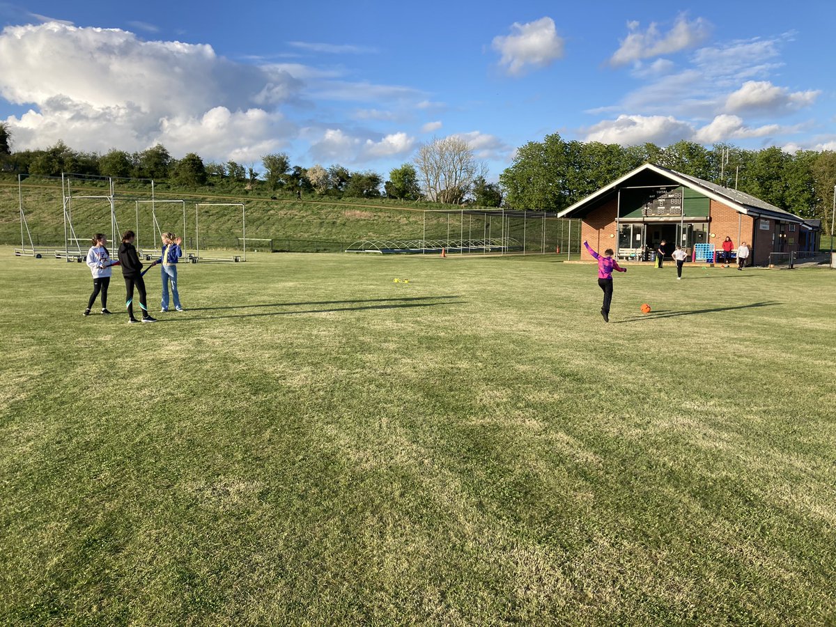 So, so nice to be outside in the light evenings and sun at Faringdon Junior Youth Club 👍