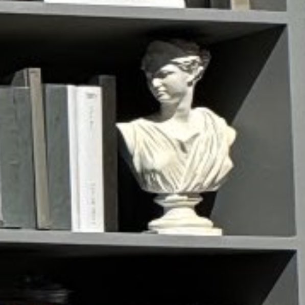 vigilantesht's tweet photo. This is Diana of Ephesus, she is the goddess of childbirth and fertility and the goddess of the moon. 

The original statue of Diana crumbled while waiting to be shipped to London in the 6th century due to years of neglect, succumbing to the passage of time and the elements. https://t.co/NcR98FNY5J