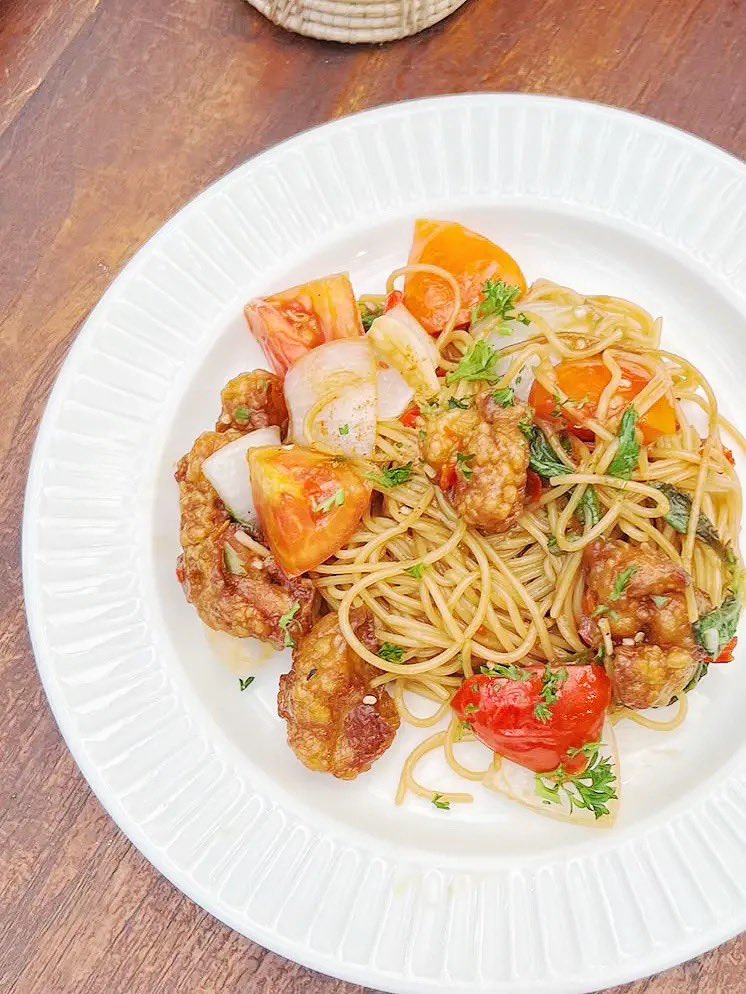 monicmonae's tweet photo. “Pasta Ama” ~ พาสต้าอาม่า 
🍝 ร้านพาสต้าแนวฟิวชั่น สไตล์โฮมเมดที่ดังมาสักพักใน Social ที่ร้านจะมีทั้งพาสต้า ข้าว สลัด ของทานเล่นให้เลือกทาน และยังมีหลายสาขาด้วยกัน
🎯 : สยามเซ็นเตอร์ 
📞 : 081 046 5987
⏰ : 10.00 - 21.00น.
พาสต้าอาม่า สยามเซ็นเตอร์ Pasta Ama Siam Center https://t.co/Hlvq9LxwSb