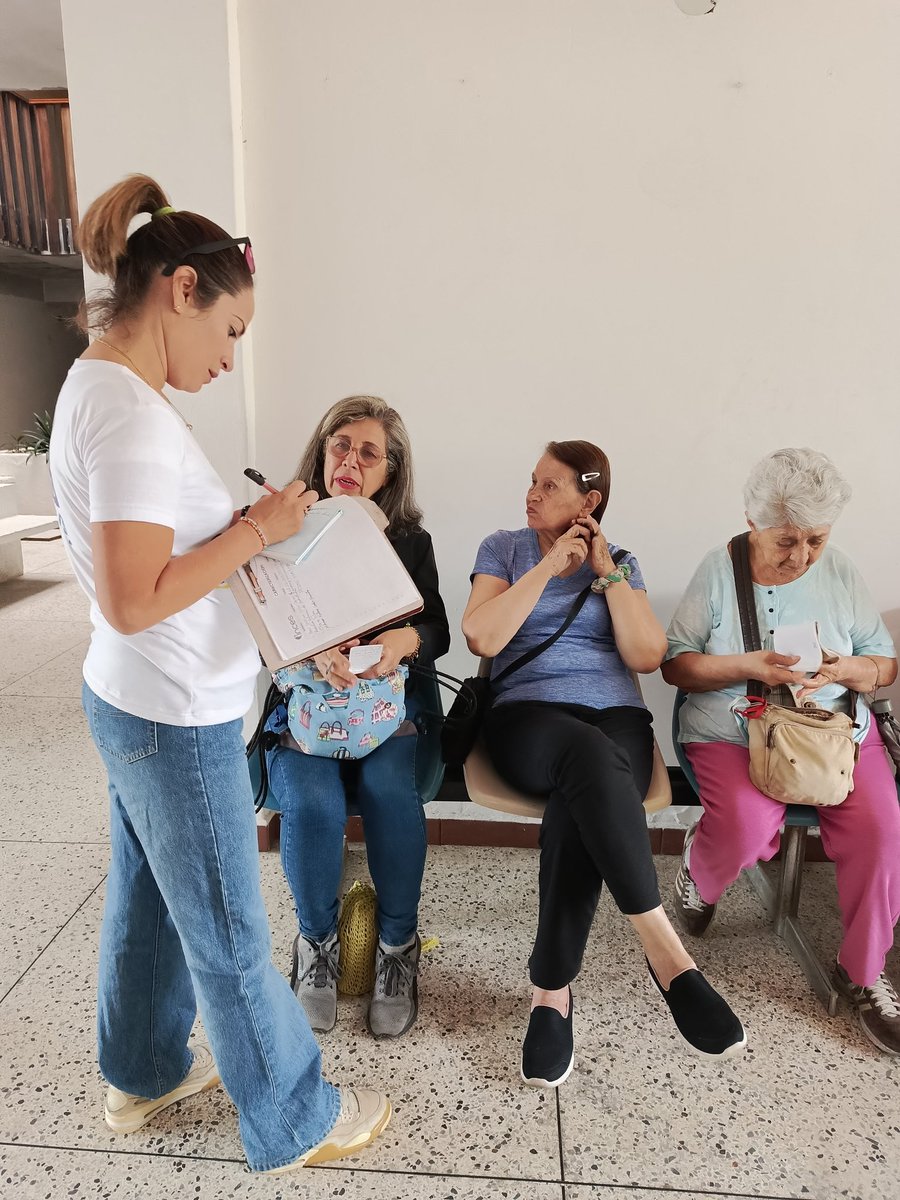 #EnFotos📸 | La Gran Misión Venezuela Mujer atendió a más de 40 mujeres en todas sus especialidades de manera gratuita, en una Jornada de Promoción de Salud Mujer Ecosocialista y Animalista, en la sede de INPARQUES,  realzando los 7 vértices de la Gran Misión Venezuela Mujer.