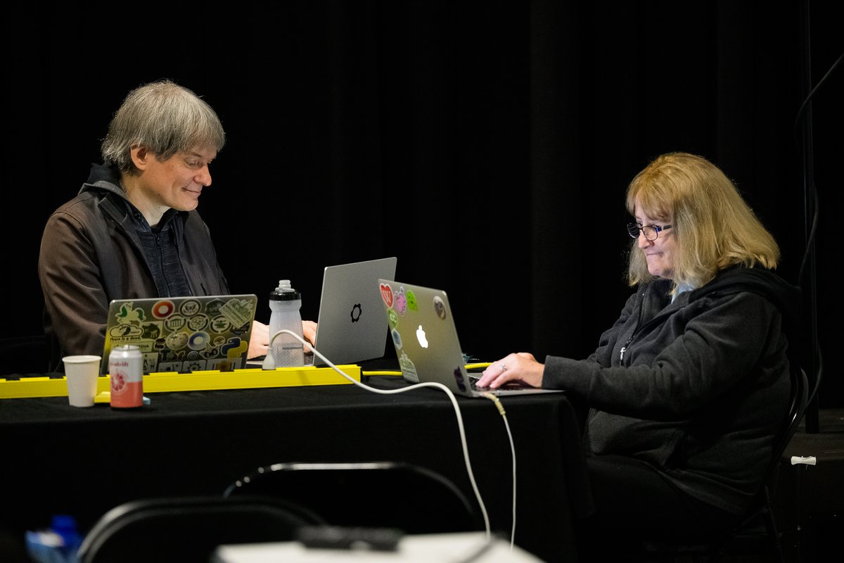 protocollabs's tweet image. 📢 📸 Day 5️⃣ photo roundup!

Make sure to share yours, including #LabWeekPG. 🌿