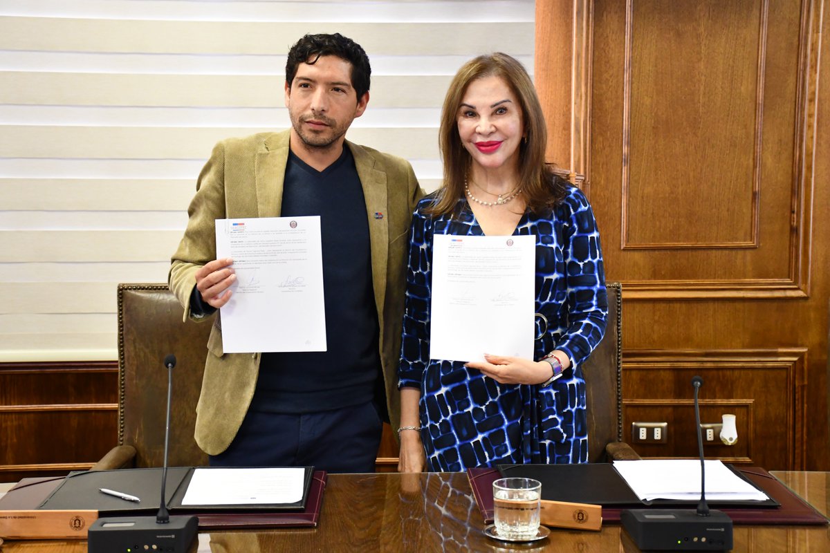 🔴[HOY] #Userena y el Servicio de Cooperación Técnica @SCT_COQUIMBO firmaron un convenio de colaboración que busca promover la transferencia de conocimiento y tecnología de la Universidad de La Serena hacia las empresas con las cuales trabaja #SERCOTEC