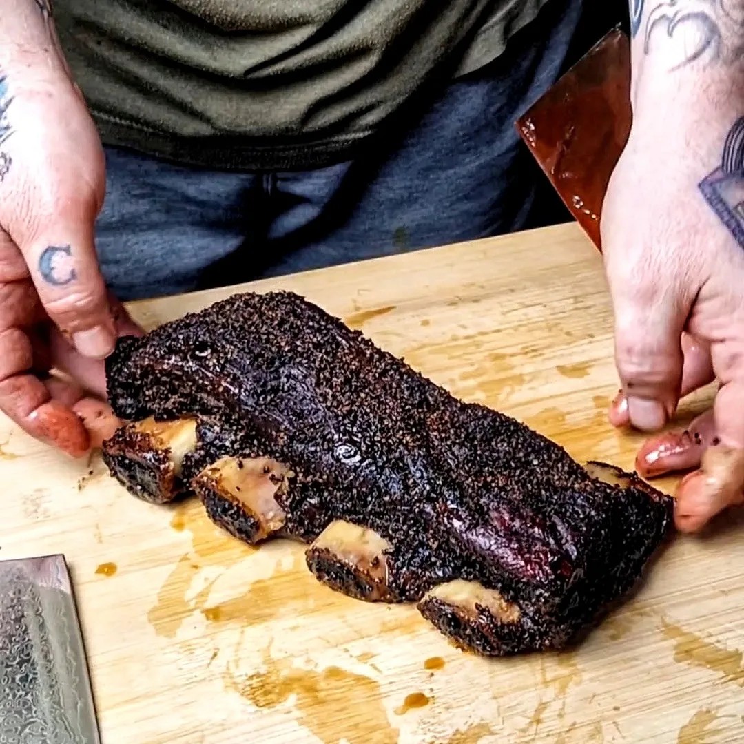 Yellow Belly on the beefies here folks! WOW - how good are these huh? 😋 🍖 🍖 📷 @yellowbellybbq Check out these awesome short ribs from @idevour.meat again the quality is next level. Do yourself a favor and head over to they're website and put in an order!