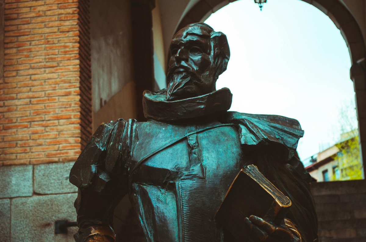 SuitesViena's tweet photo. 🚶‍♂️🚶‍♀️Sumérgete en una fascinante mezcla de culturas en Toledo. Conoce el el casco antiguo de la ciudad, visita la famosa pintura de El Greco, El Entierro del Conde de Orgaz o una de las catedrales más importantes de estilo gótico. 

#toledo #turismo

https://t.co/Iivv9XN2R2 https://t.co/YzjDzdkdOq