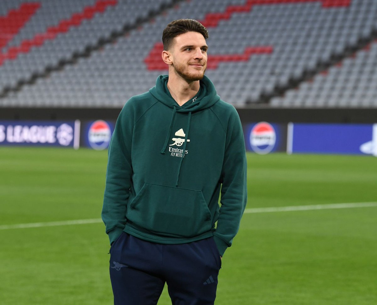 Arsenal's tweet photo. Taking it all in.

📍Fußball Arena München https://t.co/9xac1Q5tvy