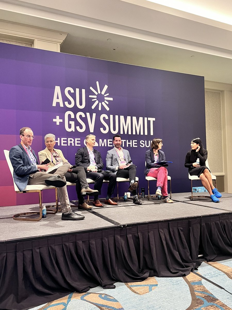 Starting now in Coronado B at @asugsvsummit: @JoinBuildwithin CEO @ximenahartsock joins a great panel discussion on the power of #apprenticeships!