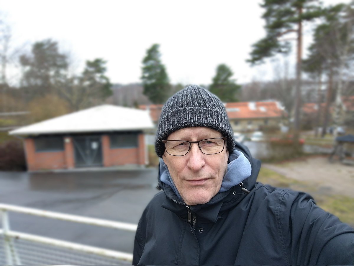 kaiarilundell's tweet photo. Järjestetyllä #Maunula kävelykierroksella tänään. Ilma suosi kulkijoita. https://t.co/UKPB3f0cWa