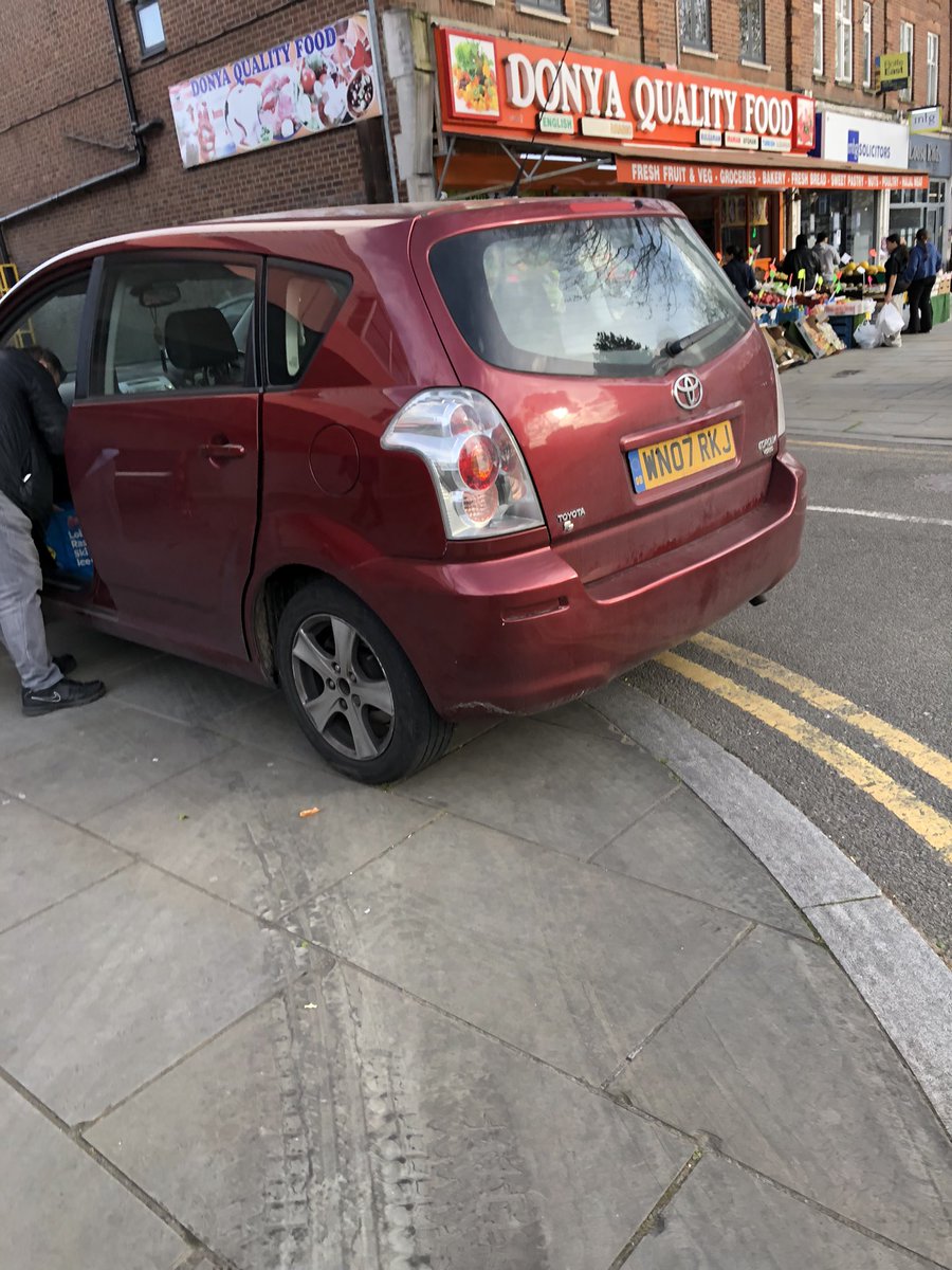 @EalingCouncil @deirdrecostigan @_petermason Much needed in Greenford Broadway….
All within 100m and 2 minutes apart last week.
